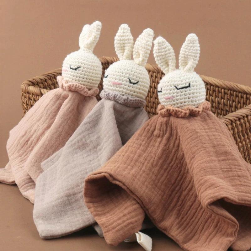 Doudou en coton lapin crochet - DoudouetPeluche